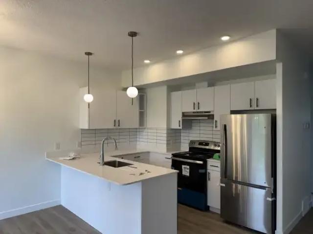 Townhouse for rent in Wedgewood, Alberta