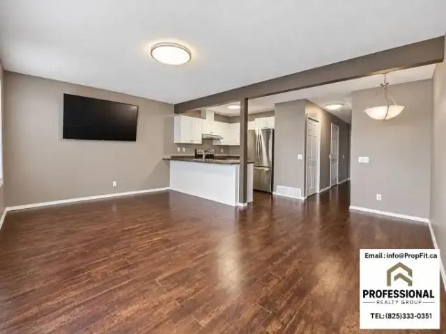 Townhouse for rent in Wedgewood, Alberta
