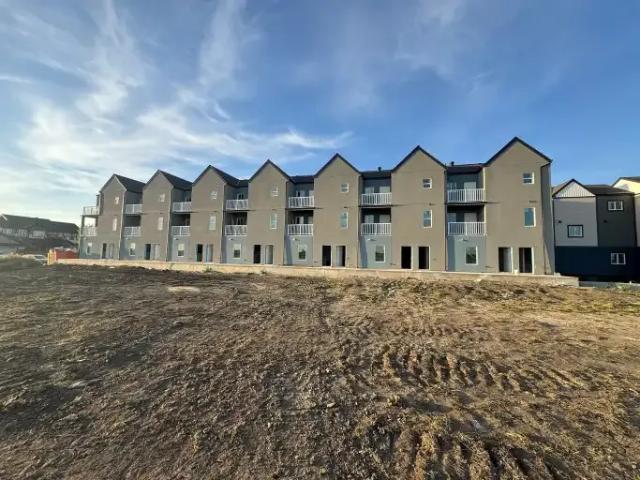 Townhouse for rent in Ambleside, Edmonton