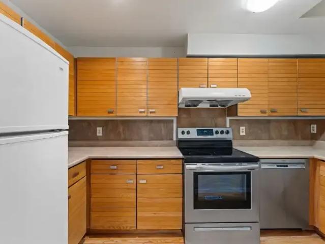 Townhouse for rent in Wîhkwêntôwin, Edmonton