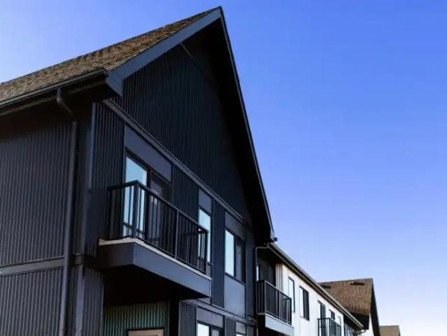 Townhouse for rent in Wedgewood, Alberta
