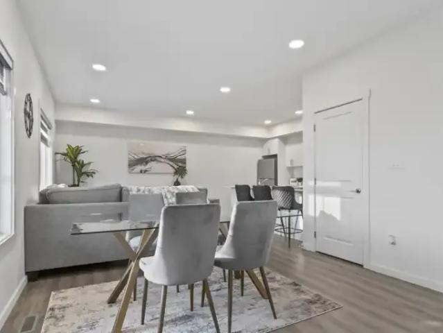 Townhouse for rent in Wedgewood, Alberta