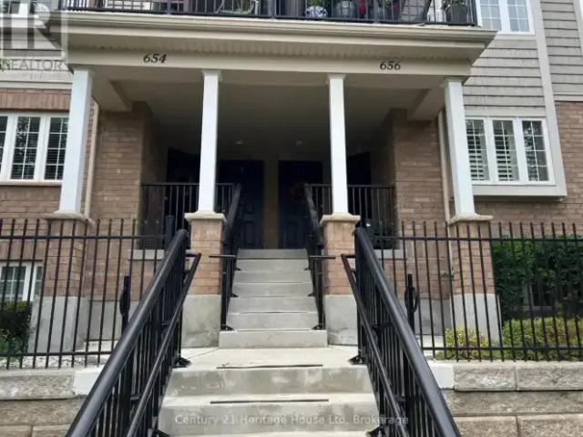 Townhouse for rent in Guelph, Ontario