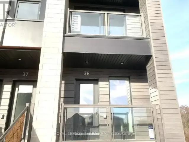 Townhouse for rent in Huron South, Kitchener