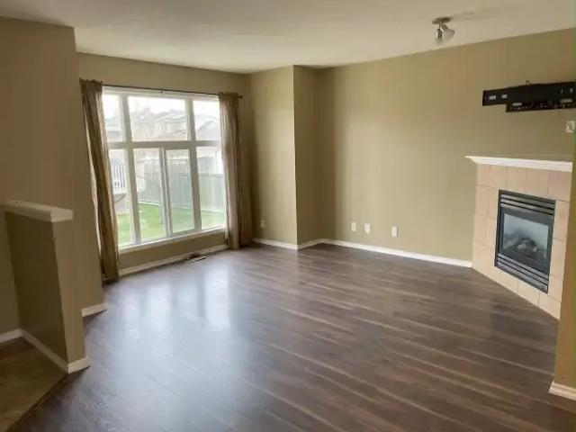 Townhouse for rent in Langdon, Alberta