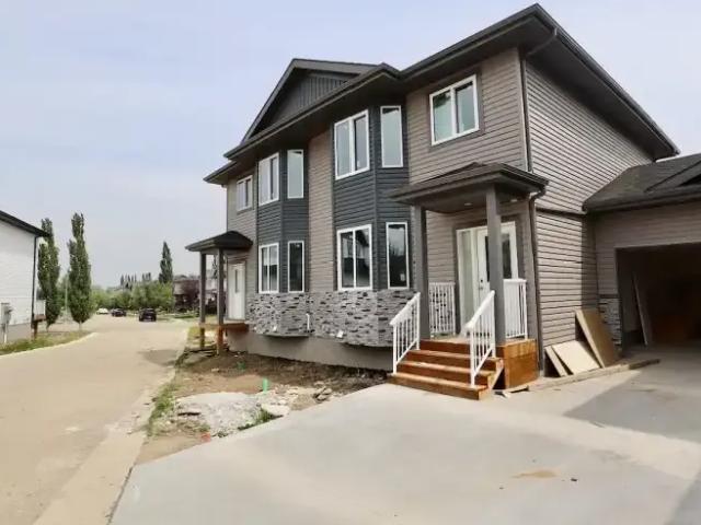 Townhouse for rent in Rolly View, Alberta