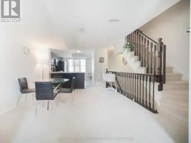 Townhouse for rent in Milton, Golden Horseshoe