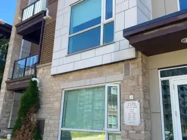 Townhouse for rent in Oakville, Ontario