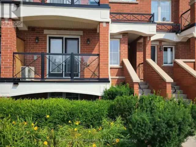 Townhouse for rent in Oakville, Ontario