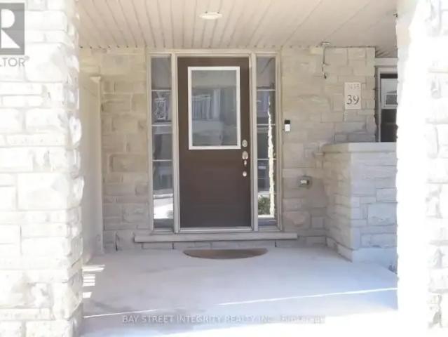 Townhouse for rent in Oakville, Ontario