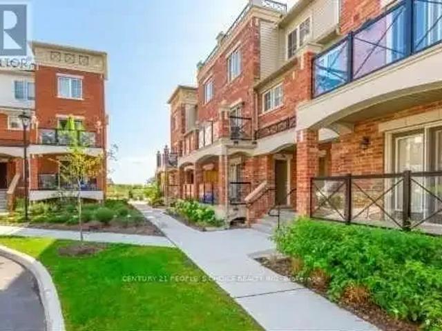 Townhouse for rent in Oakville, Ontario