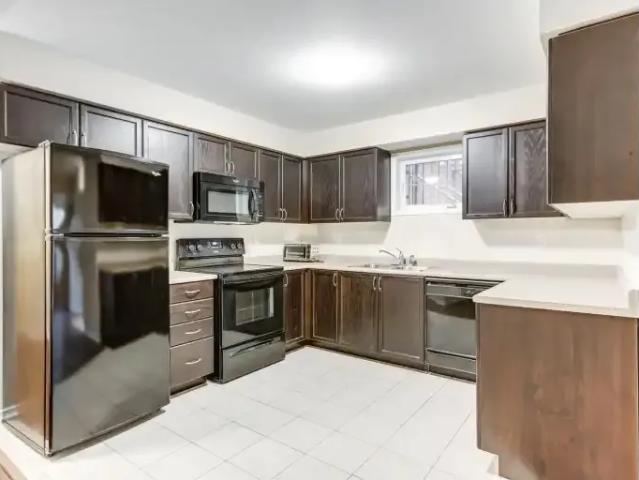 Townhouse for rent in Oakville, Ontario
