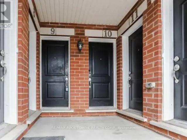 Townhouse for rent in Oakville, Ontario
