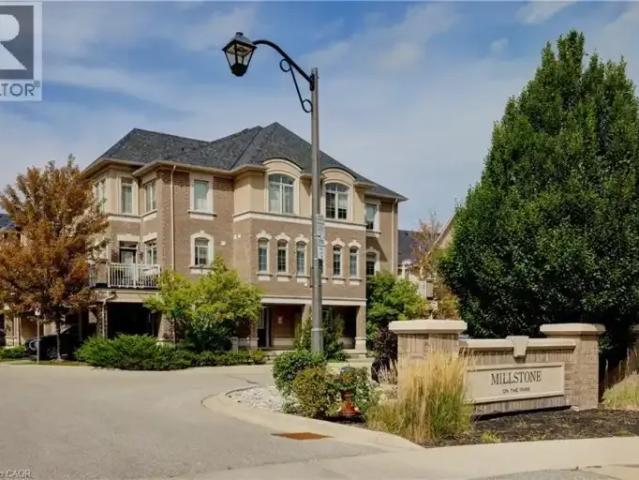 Townhouse for rent in Oakville, Ontario