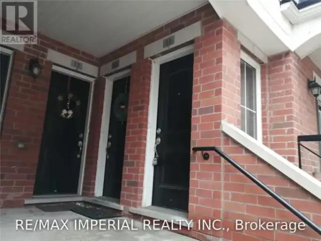 Townhouse for rent in Oakville, Golden Horseshoe