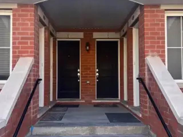Townhouse for rent in Oakville, Golden Horseshoe