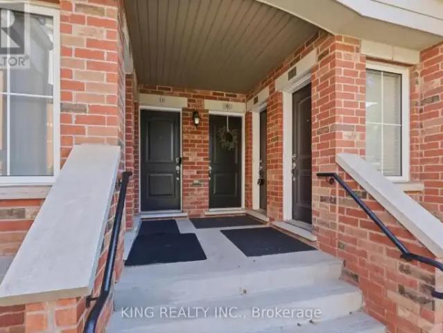 Townhouse for rent in Oakville, Golden Horseshoe