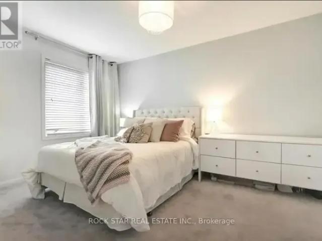 Townhouse for rent in Oakville