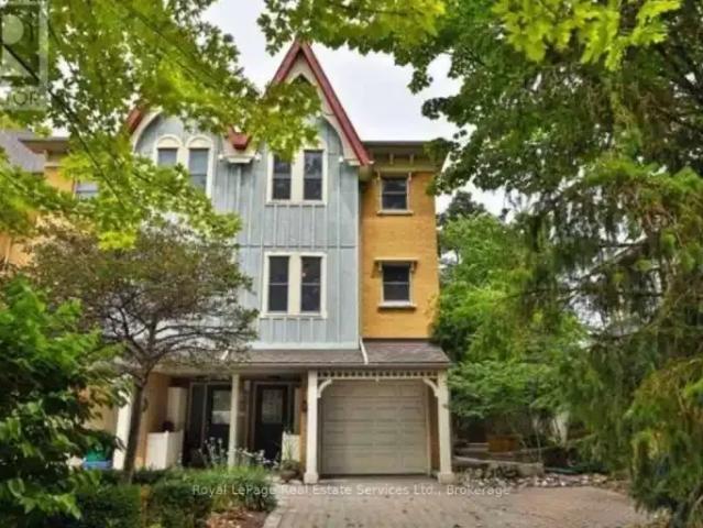 Townhouse for rent in Oakville, Ontario