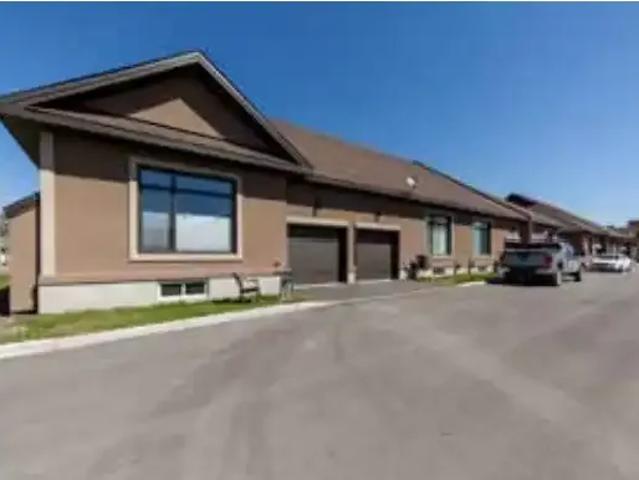 Townhouse for rent in Mulhurst Bay, Ontario