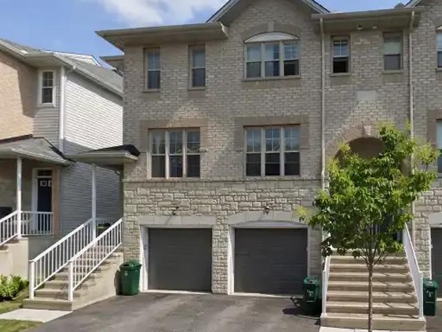Townhouse for rent in Mulhurst Bay, Ontario