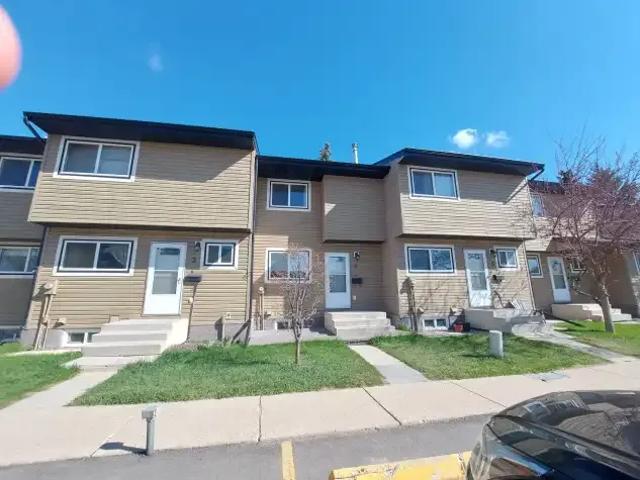 Townhouse for rent in Alberta