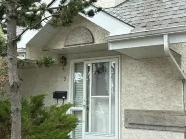 Townhouse for rent in Saint Albert, Alberta