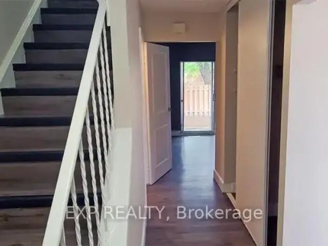 Townhouse for rent in Niagara, Ontario