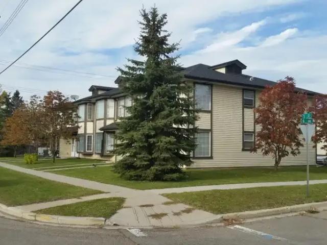 Townhouse for rent in Strathmore, Alberta