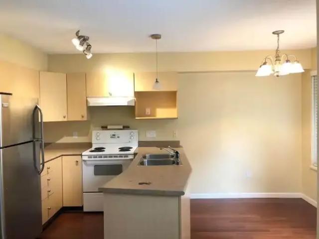 Townhouse for rent in Surrey, British Columbia