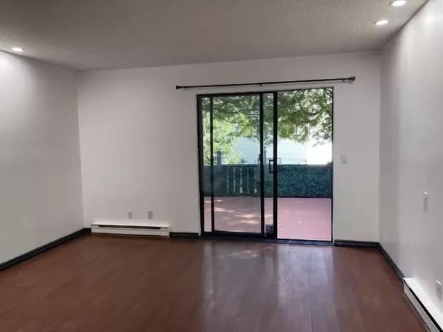 Townhouse for rent in Surrey