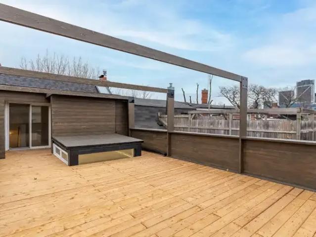 Townhouse for rent in Woburn, Ontario