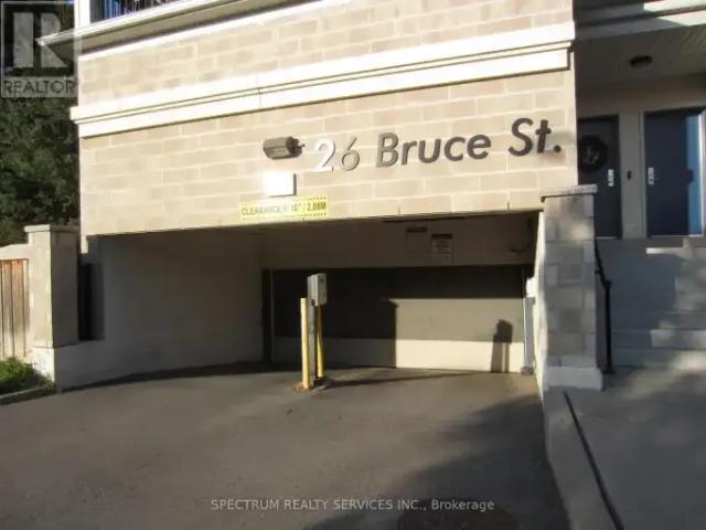 Townhouse for rent in Woodbridge, Vaughan