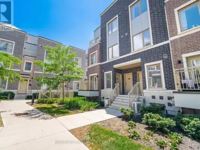 Townhouse for rent in Vaughan Metropolitan Centre, Vaughan