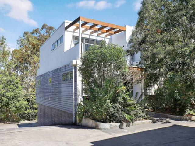Townhouse for sale in West Wollongong, Wollongong City Council