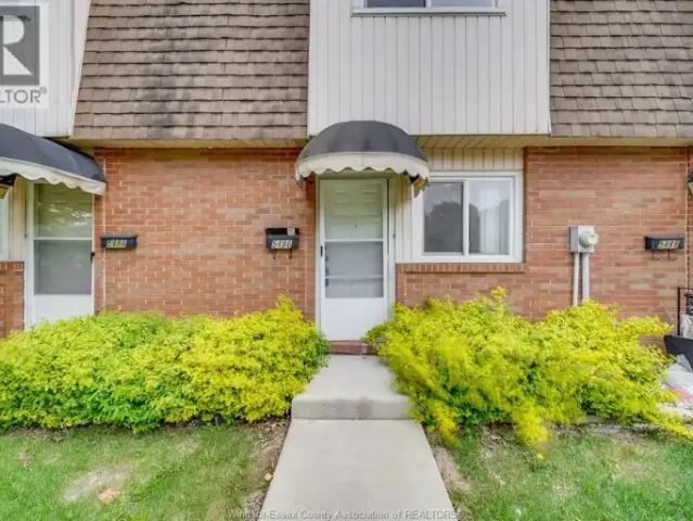 Townhouse for rent in Maidstone, Ontario