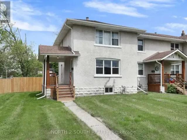 Townhouse for rent in Maidstone, Ontario