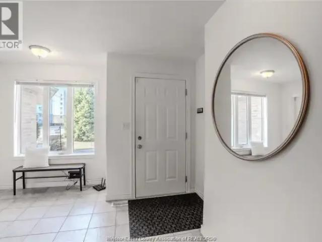 Townhouse for rent in Ontario