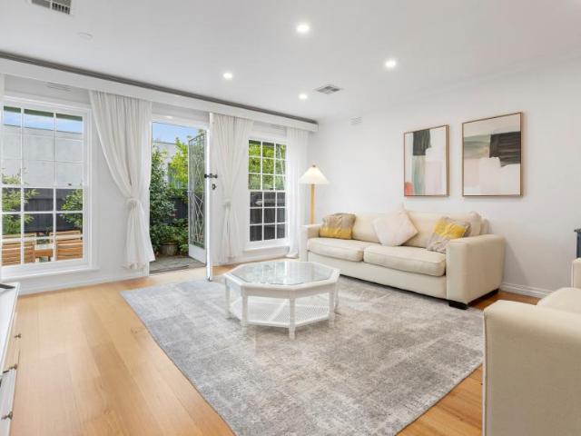 Villa for sale in Camerons Creek, Victoria