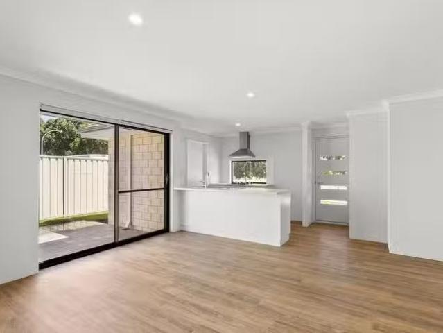 House for rent in Seville Grove, Western Australia