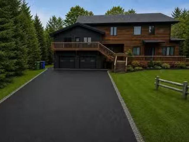 House for rent in Saint-Sauveur, Laurentides