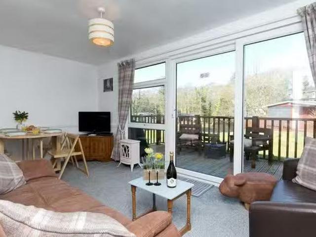 Apartment for rent in Caeathro, Wales
