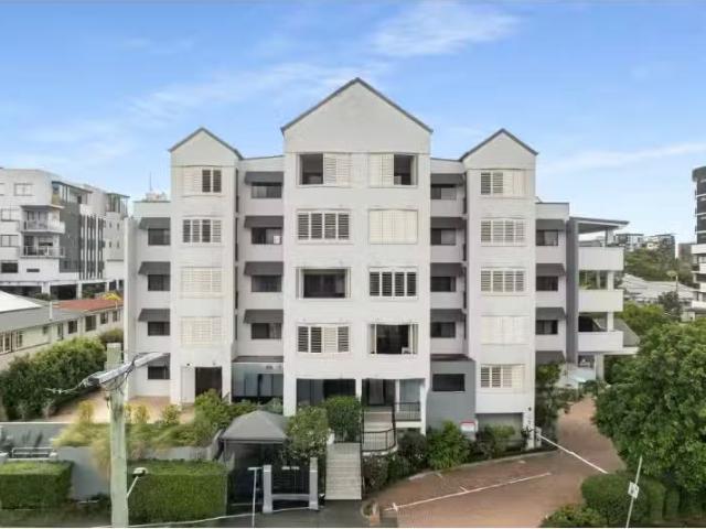 Apartment for rent in Toombul, Queensland