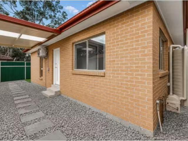 House for rent in Smithfield, Sydney