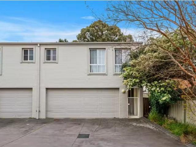 Condo for rent in Wollongong West, New South Wales