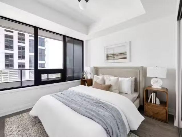 Condo for rent in City Centre, Mississauga