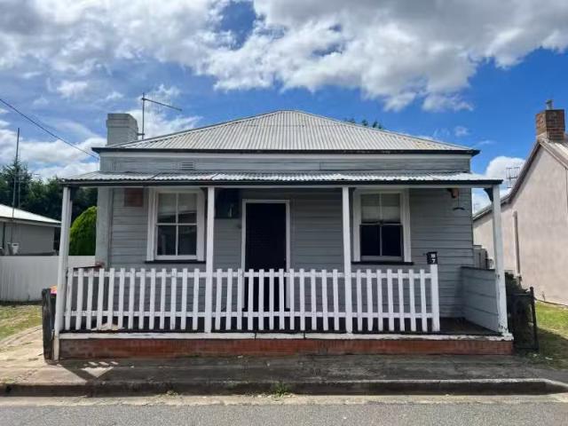 House for rent in Brisbane Grove, New South Wales