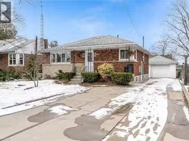 House for rent in Ancaster, Ontario