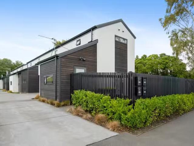 House for rent in Edgeware, Canterbury