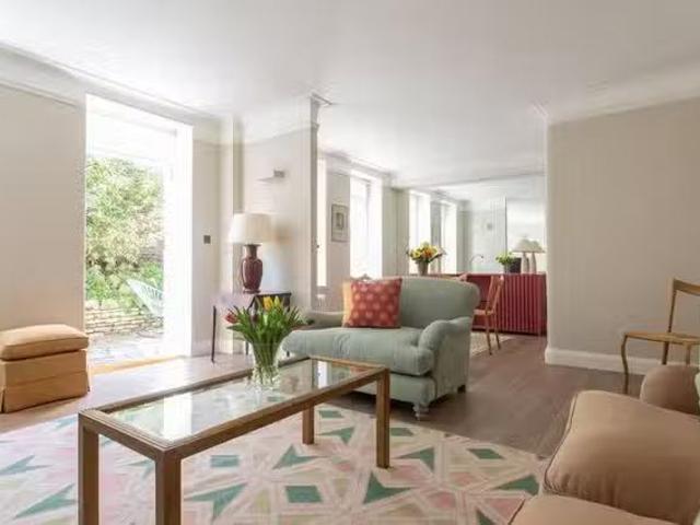 Apartment for rent in Brompton, Greater London